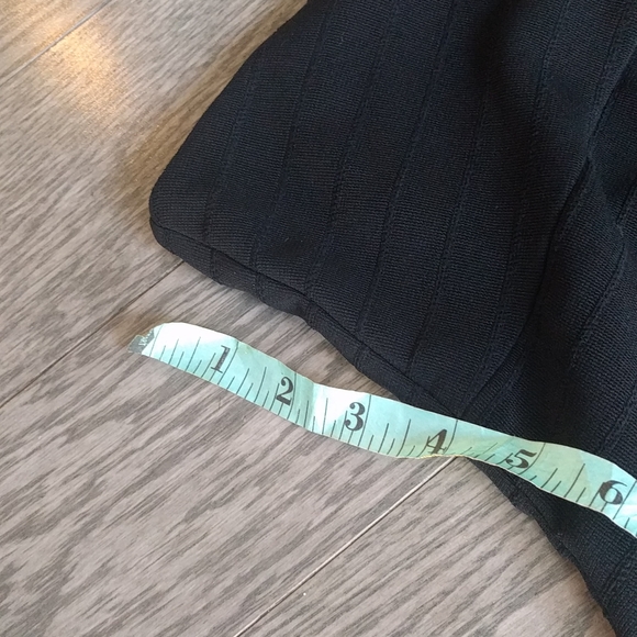 Guess beautiful black dress 🌼🎆🍀 - Picture 8 of 12